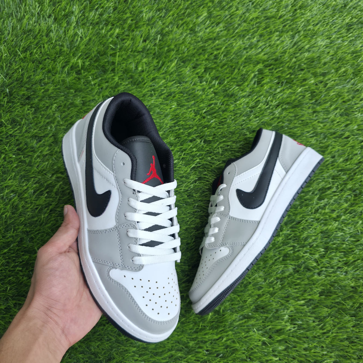 Jordan1 low Grey white