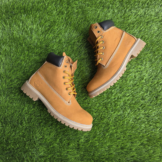 Nubuck Camel