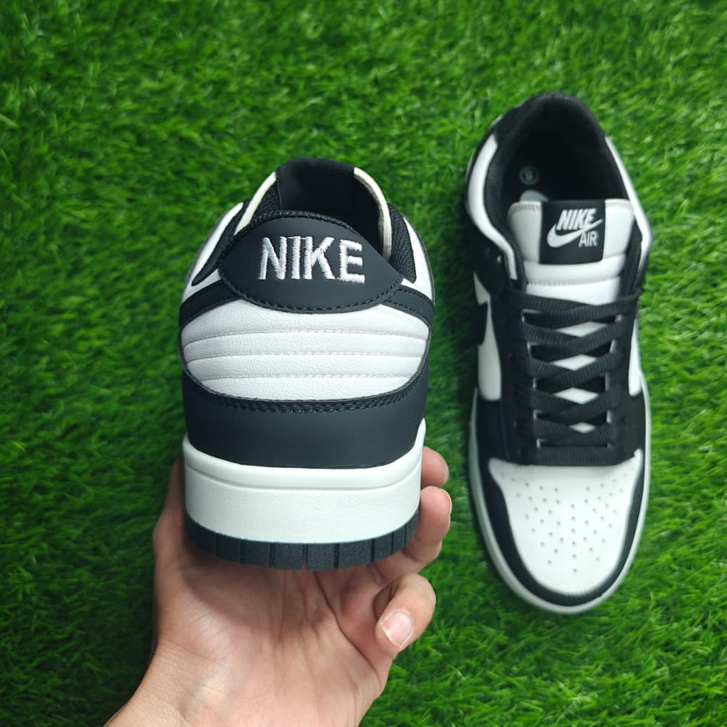 Jordan1 low black white