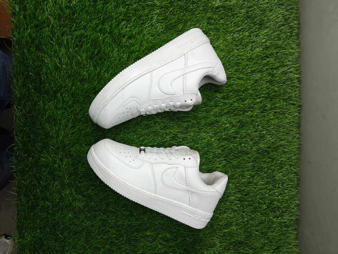 Airforce triple white