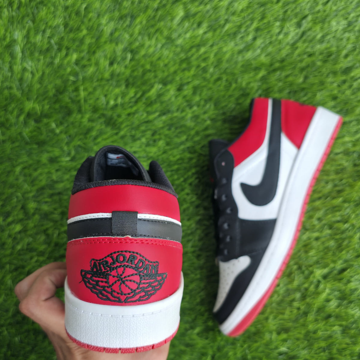 Jordan1 low red white